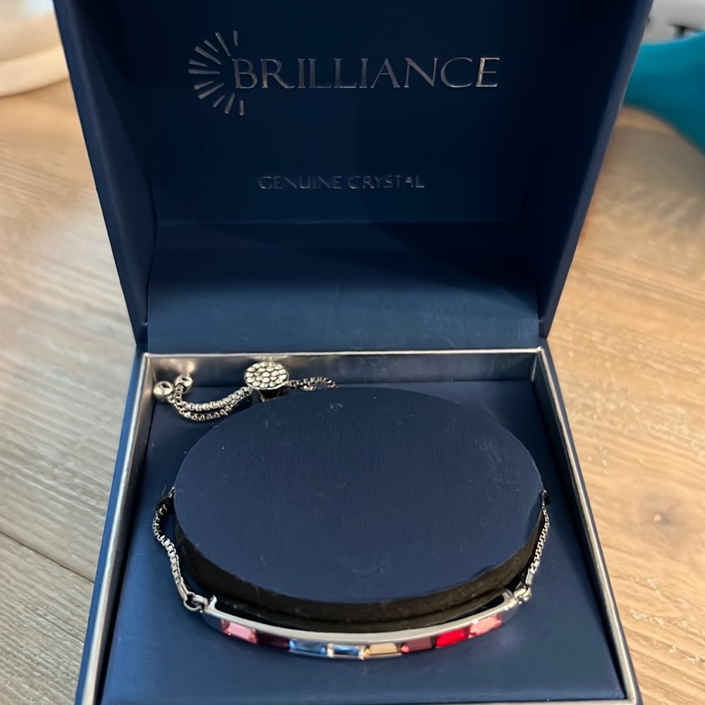 Never opened bracelet